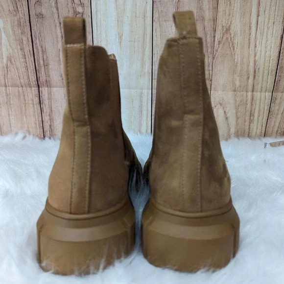 BP‎ Chelsea Boot suede Size 9M tan color NWOB - Picture 2 of 7